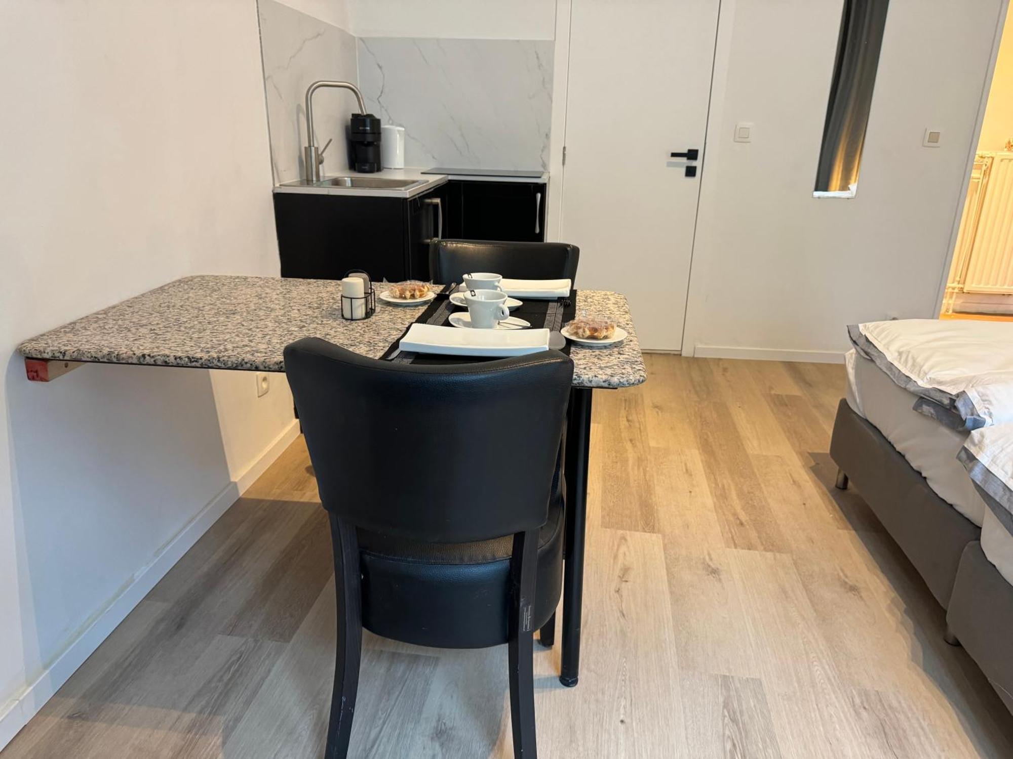 Two Bedroom Loft In The City Center By The Meir Антверпен Екстериор снимка