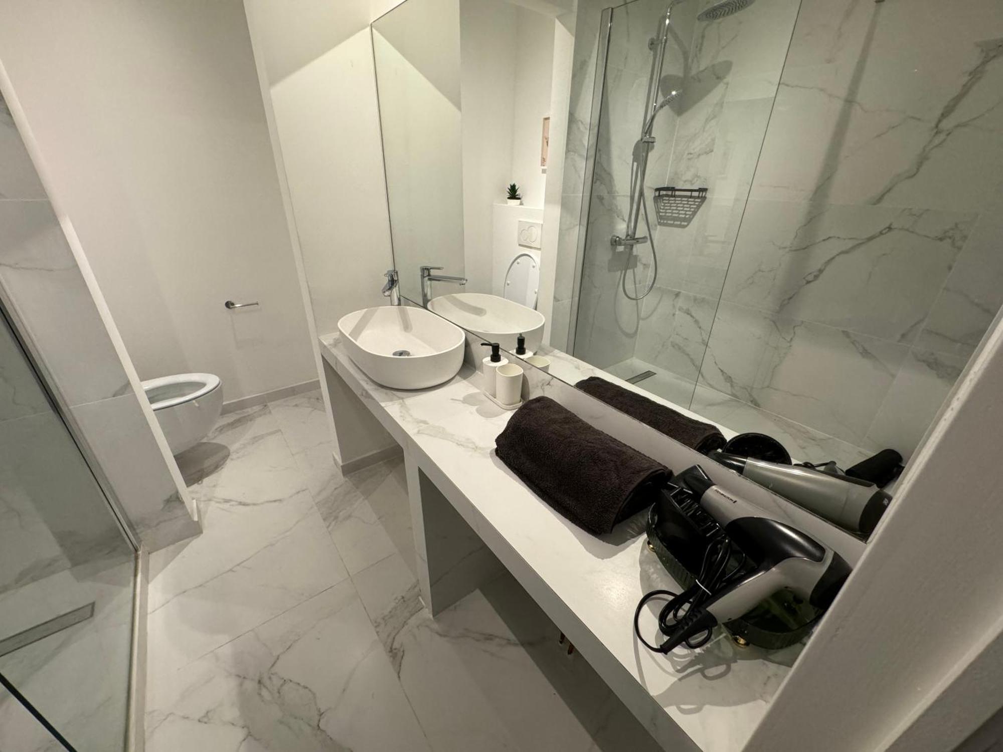 Two Bedroom Loft In The City Center By The Meir Антверпен Екстериор снимка